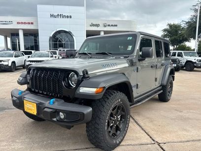 Used 2023 Jeep Wrangler Unlimited w/ Cold Weather Group