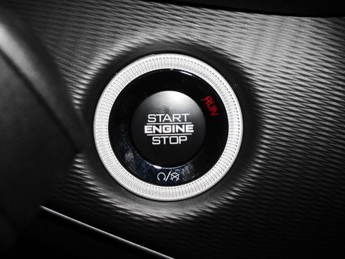 New 2025 Jeep Grand Cherokee Altitude image 19