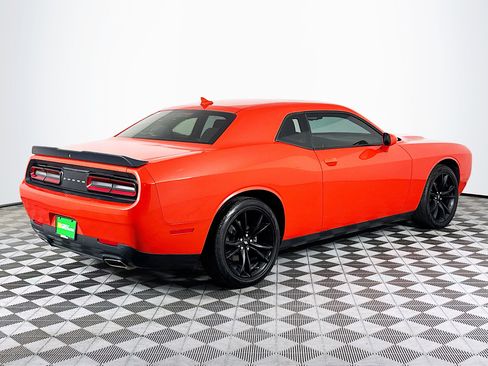 Used 2018 Dodge Challenger SXT w/ Blacktop Package image 10