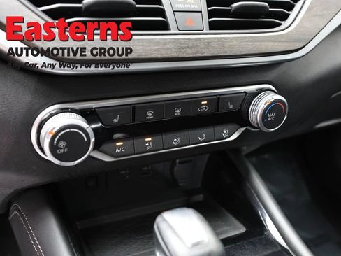Used 2023 Nissan Altima 2.5 SV w/ SV Premium Package AWD/4WD image 20