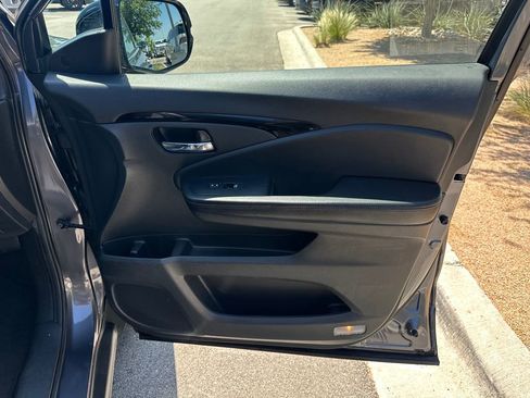 Used 2019 Honda Pilot Touring image 35