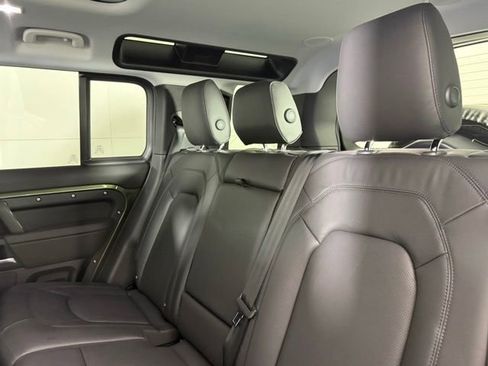 New 2026 Land Rover Defender 110 X-Dynamic SE AWD/4WD image 24
