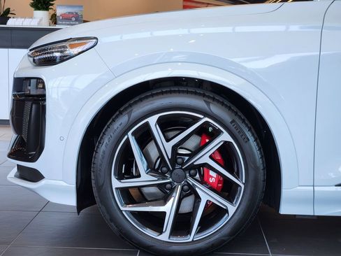 New 2027 Audi SQ6 e-tron Premium Plus AWD/4WD image 14