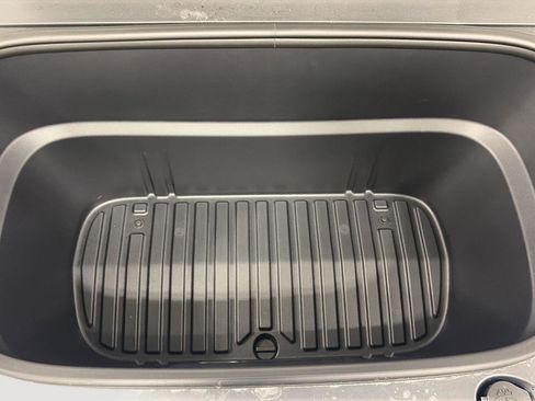 Used 2026 Tesla Model Y Performance image 15