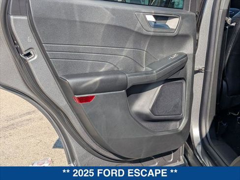 New 2025 Ford Escape ST-Line w/ Tech Pack #1 image 17
