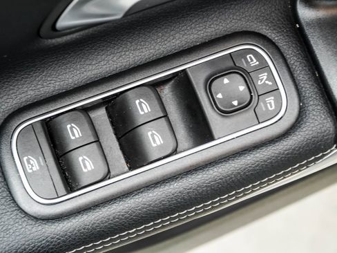 Used 2025 Mercedes-Benz CLA 250 image 42