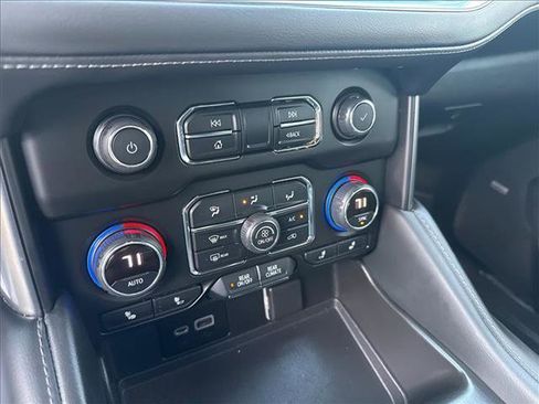 Used 2022 Chevrolet Tahoe LT image 21