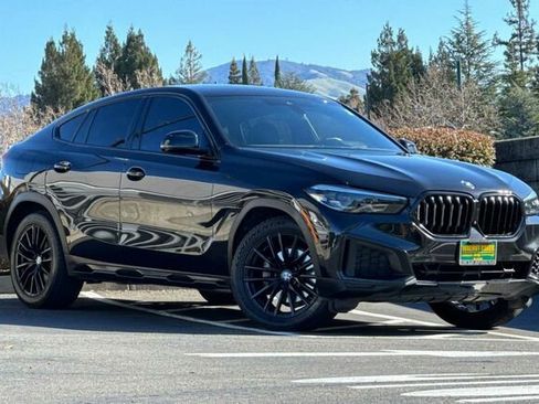 Used 2023 BMW X6 xDrive40i w/ Premium Package image 2