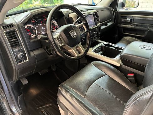 Used 2018 RAM 2500 Laramie w/ Sport Appearance Group AWD/4WD image 10