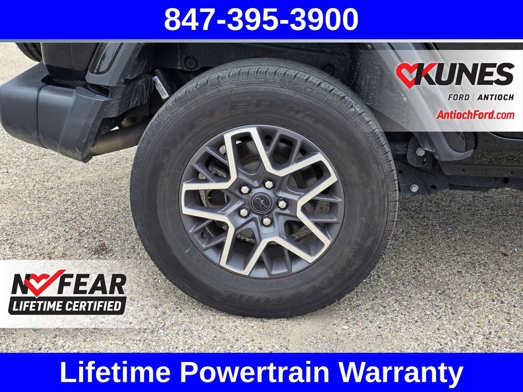 Used 2025 Jeep Wrangler Unlimited Sahara AWD/4WD image 13
