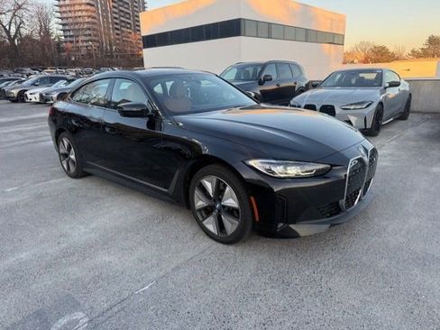 Used 2023 BMW i4 eDrive35 w/ Premium Package image 2