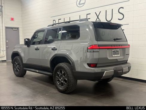 Used 2025 Lexus GX 550 image 7