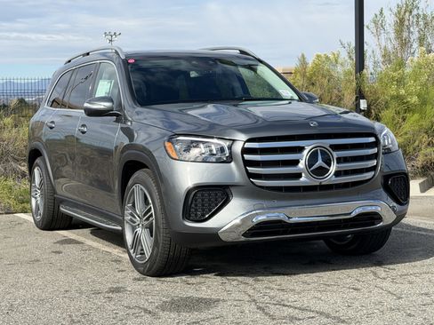 New 2026 Mercedes-Benz GLS 450 4MATIC image 6