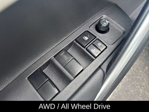 Used 2024 Toyota Corolla Cross L AWD/4WD image 13