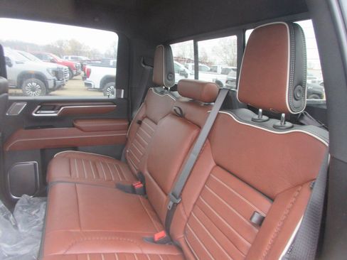 New 2026 GMC Sierra 2500 Denali Ultimate image 14