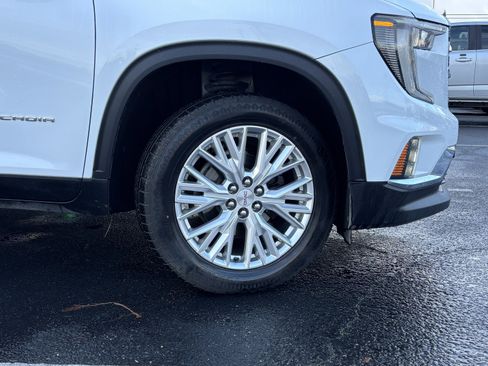 Used 2024 GMC Acadia Elevation image 7