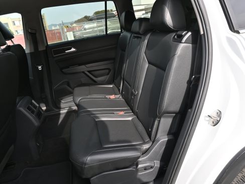 Used 2018 Volkswagen Atlas SE image 31