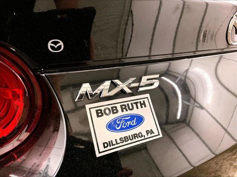 Used 2018 MAZDA MX-5 Miata RF Grand Touring image 13