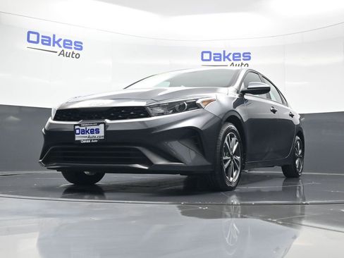 Certified 2024 Kia Forte LXS image 37