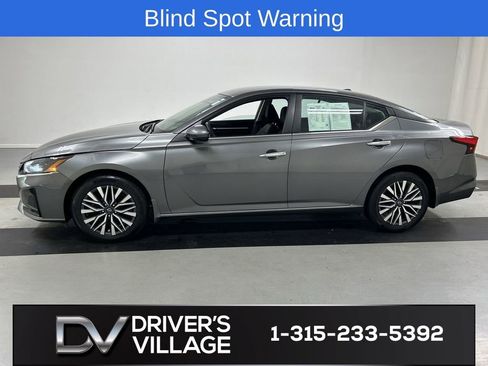 Used 2023 Nissan Altima 2.5 SV AWD/4WD image 6