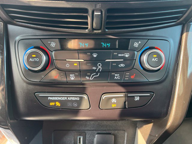 Used 2017 Ford Escape Titanium FWD image 28