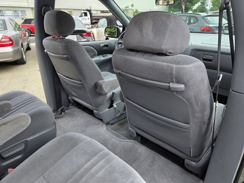Used 2002 Toyota Sienna LE FWD image 15