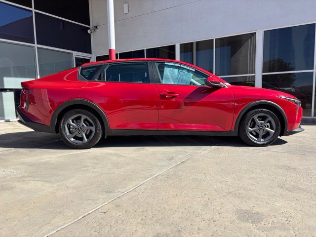 Used 2025 Kia K4 FWD image 2