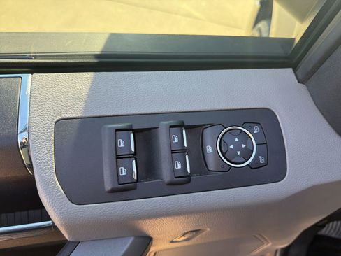 Used 2016 Ford F150 XLT image 13