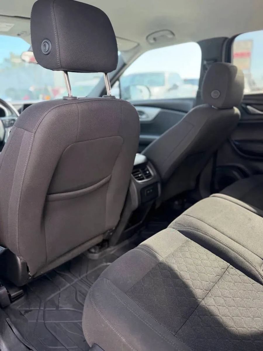 Used 2020 Chevrolet Blazer LT AWD/4WD image 16