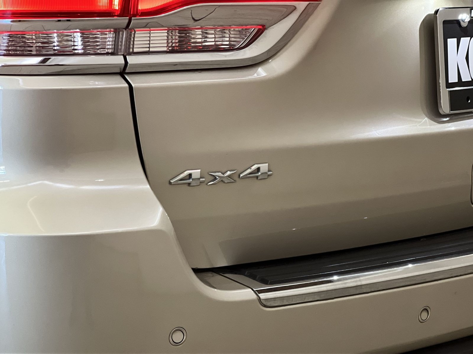 Used 2014 Jeep Grand Cherokee Limited w/ Trailer Tow Group IV AWD/4WD image 31
