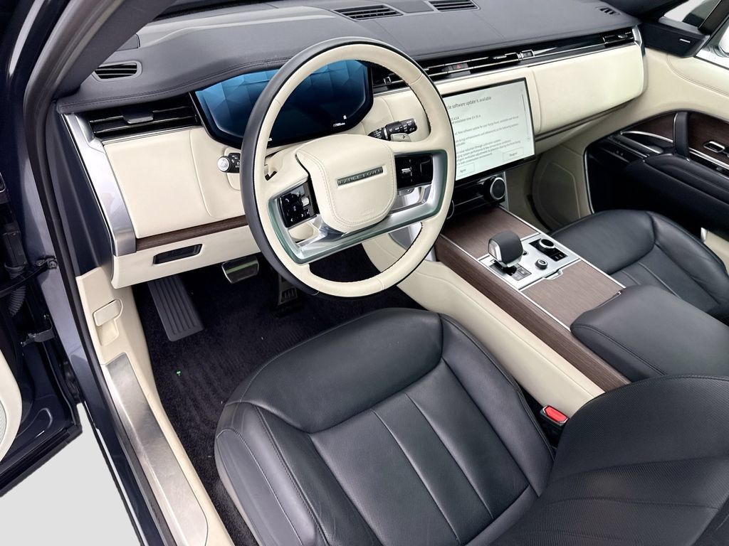 Used 2023 Land Rover Range Rover SE AWD/4WD image 9