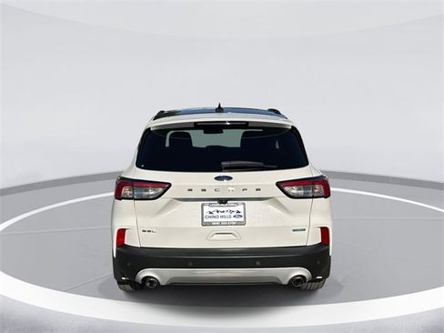 Used 2020 Ford Escape SEL image 5