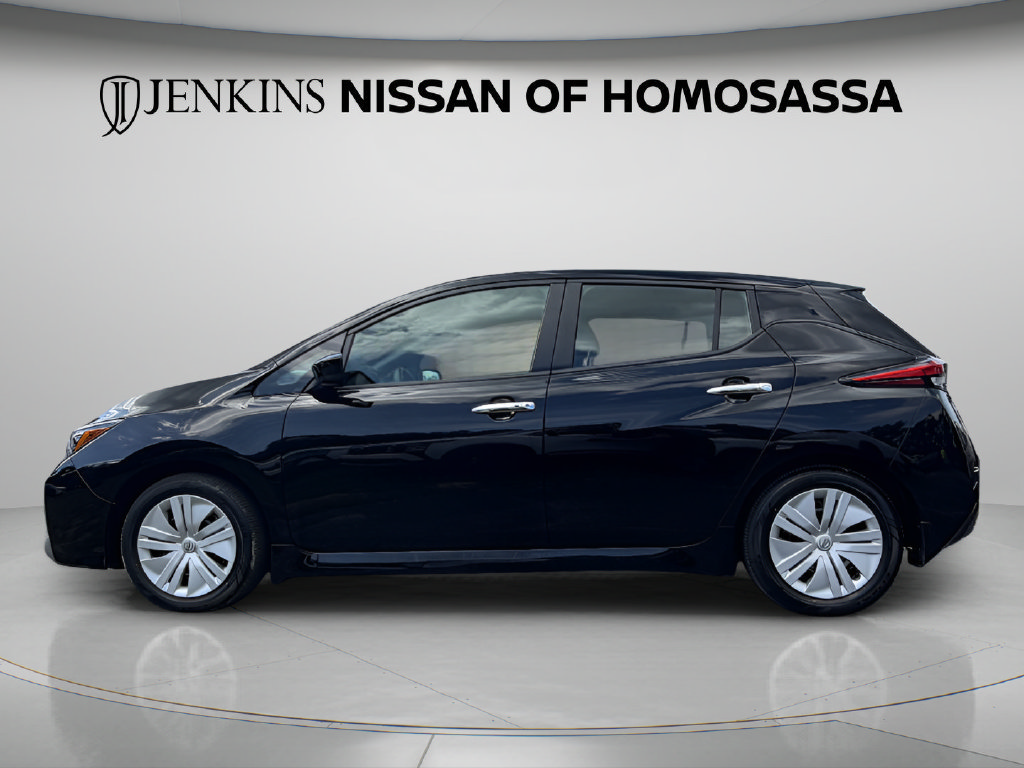 Certified 2025 Nissan Leaf S FWD image 10