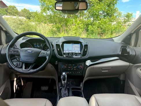 Used 2019 Ford Escape Titanium AWD/4WD image 22