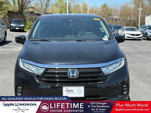Used 2023 Honda Odyssey Elite image 2