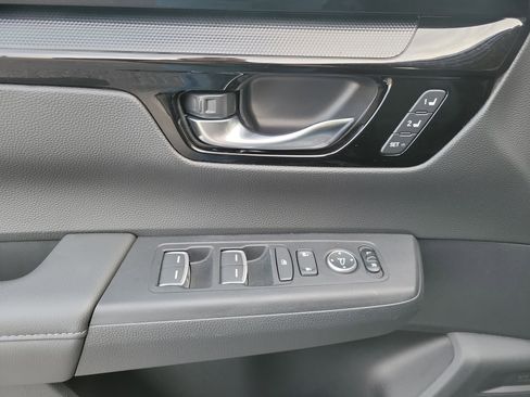 Used 2025 Honda CR-V EX-L image 25