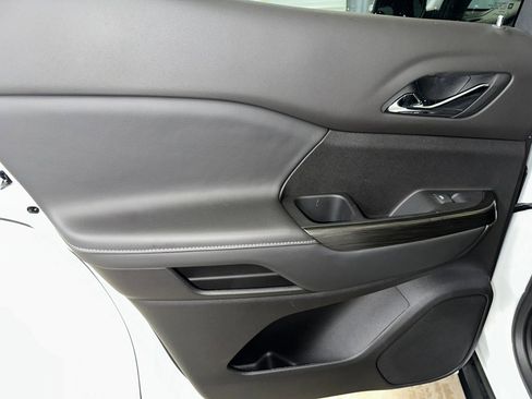 Certified 2023 GMC Acadia SLT w/ Technology Package image 20