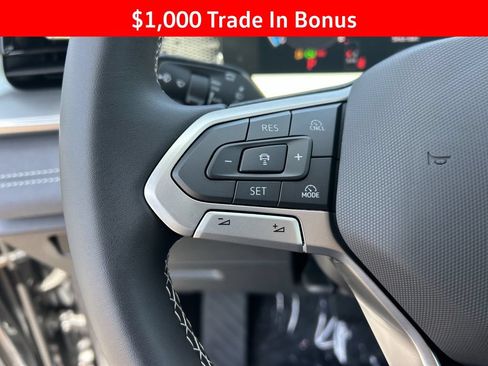 New 2026 Volkswagen Tiguan SE FWD image 27