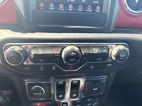 Used 2019 Jeep Wrangler Rubicon AWD/4WD image 27