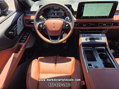 New 2026 Lincoln Aviator Reserve w/ Luxury Package RWD image 9