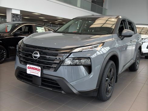 New 2026 Nissan Rogue SV image 2