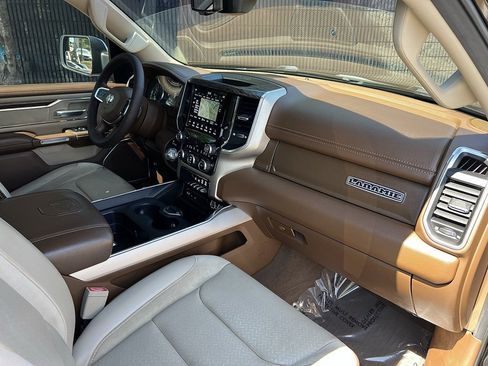 Used 2019 RAM 1500 Laramie image 29