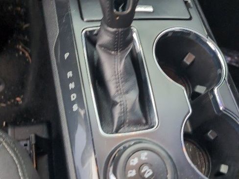 Used 2018 Ford Explorer XLT w/ Equipment Group 201A image 16