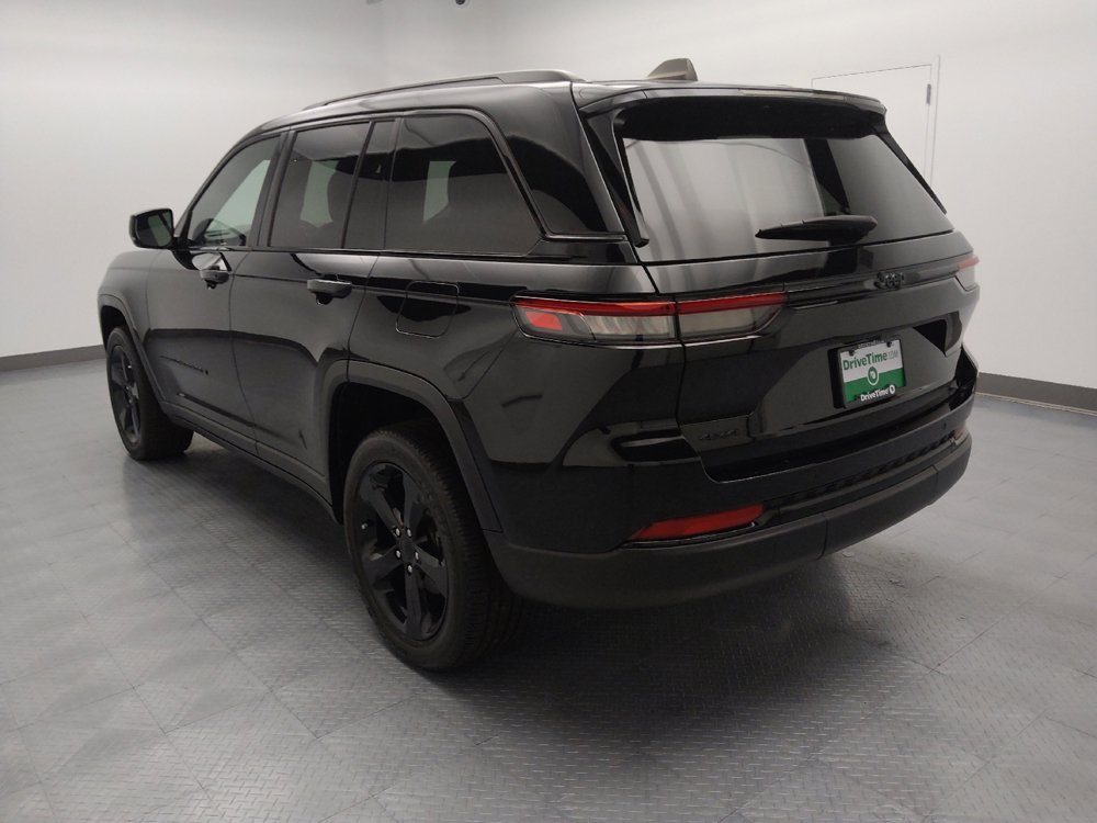 Used 2023 Jeep Grand Cherokee Altitude AWD/4WD image 5