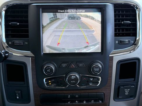 Used 2013 RAM 1500 Laramie RWD image 30