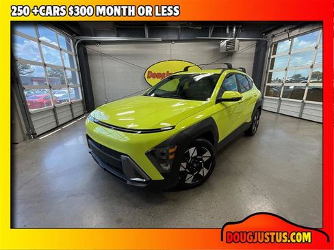 Used 2024 Hyundai Kona SEL w/ Convenience Package FWD image 1