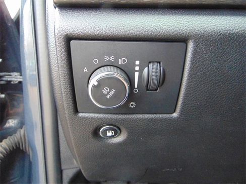 Used 2017 Jeep Grand Cherokee Altitude image 19