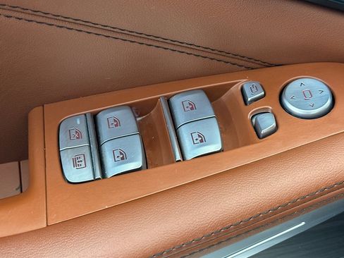 Used 2024 BMW X7 xDrive40i w/ Executive Package AWD/4WD image 13
