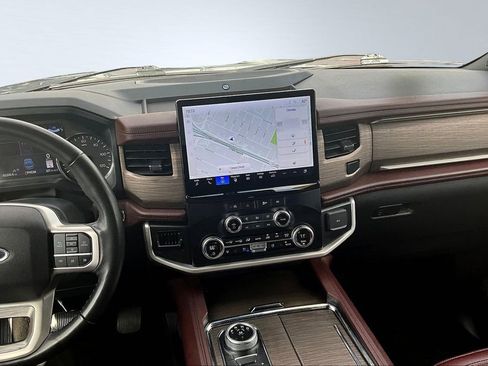 Used 2024 Ford Expedition Max Limited image 10