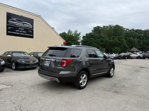 Used 2016 Ford Explorer XLT w/ Equipment Group 202A AWD/4WD image 7